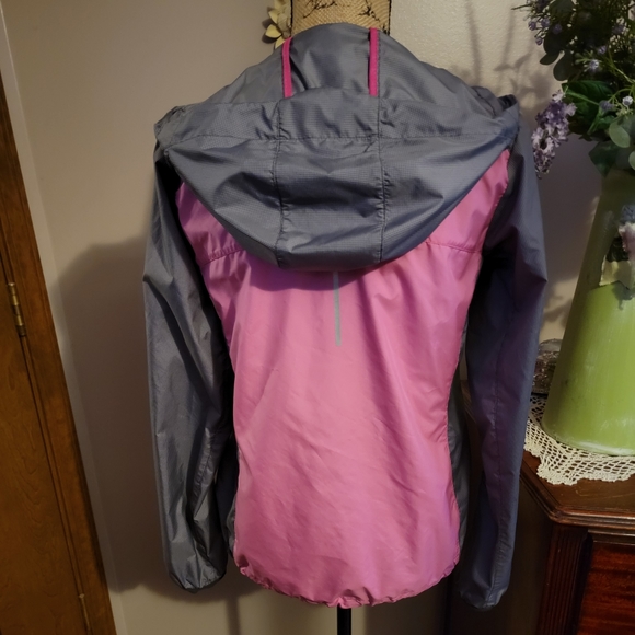 Nike Running Windbreaker - Picture 9 of 10